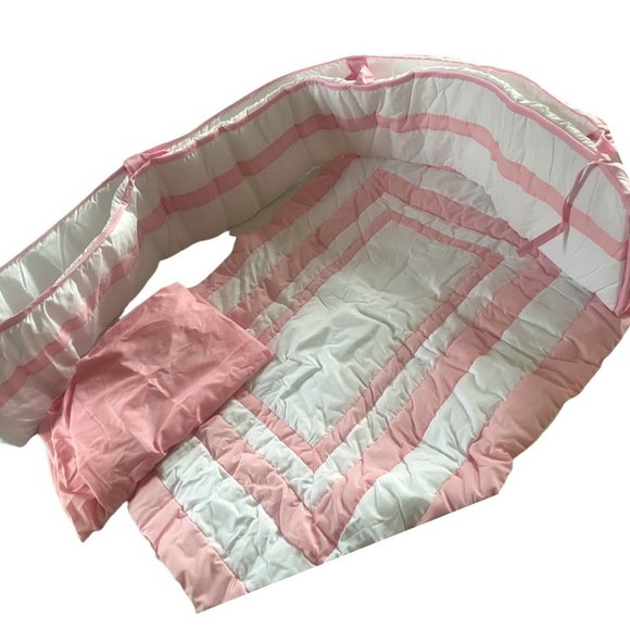 💋 4 FOR $50 / BABY'S PINK AND WHITE BASSINET SET (NEW) - Picture 2 of 7